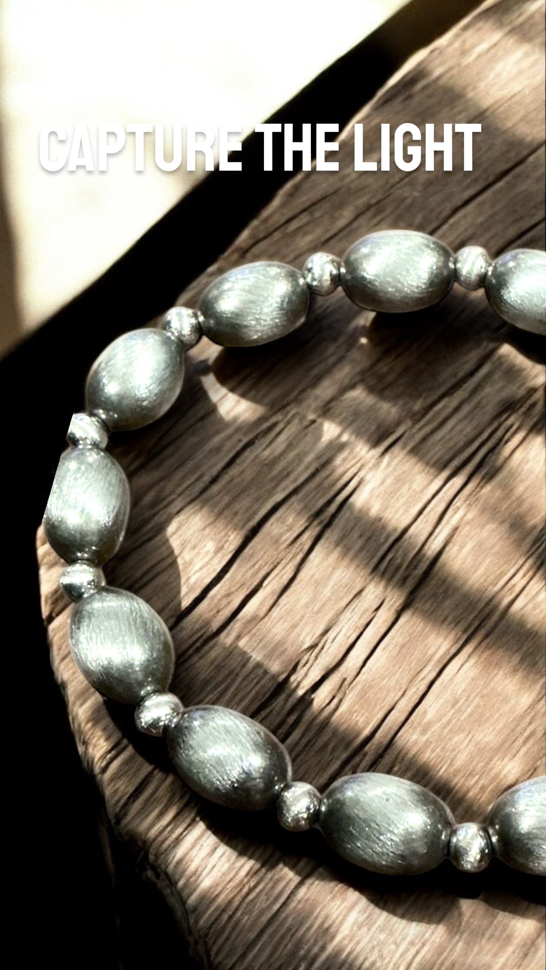 Handmade 10mm Oval Navajo Bead & 4mm Round Silver Navajo Bead Stretch Bracelet 711631