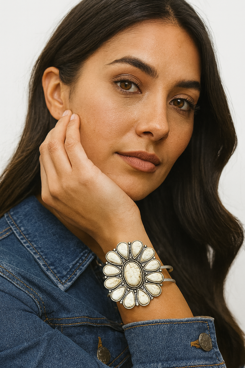 Natural White Turquoise Cuff Bracelet(710902)