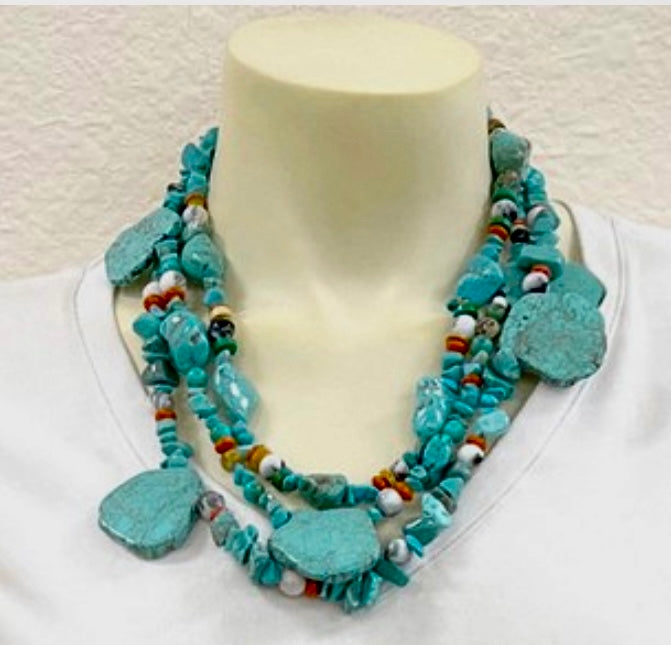 Handmade Turquoise Necklace (738469)