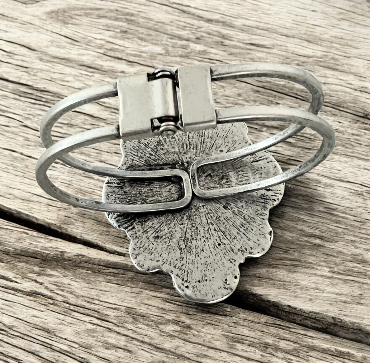 Big! 2.7" Long, Navajo Turquoise Split-Shank Brass Cuff Bracelet 710711