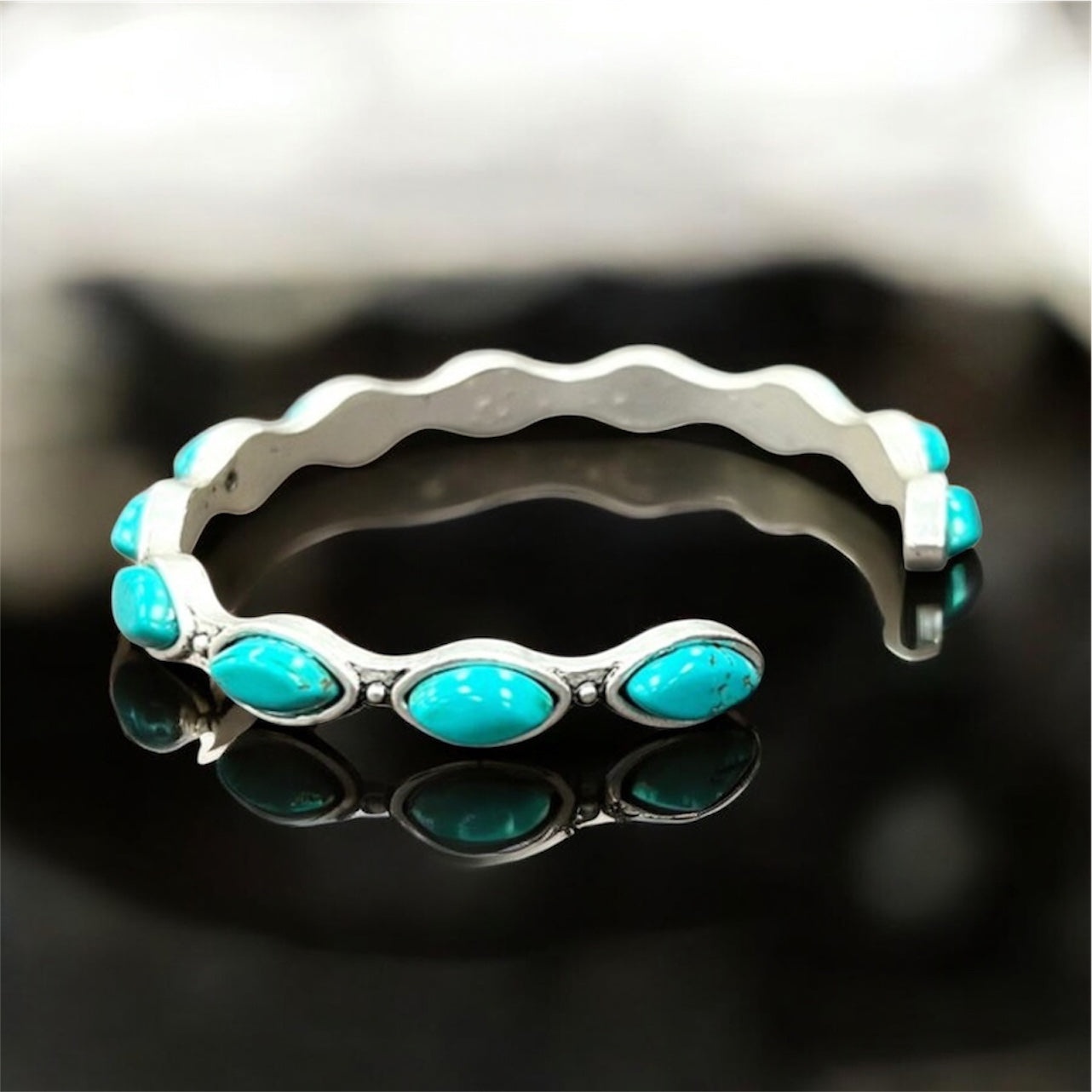 Navajo Turquoise Cuff Bracelet (710986)