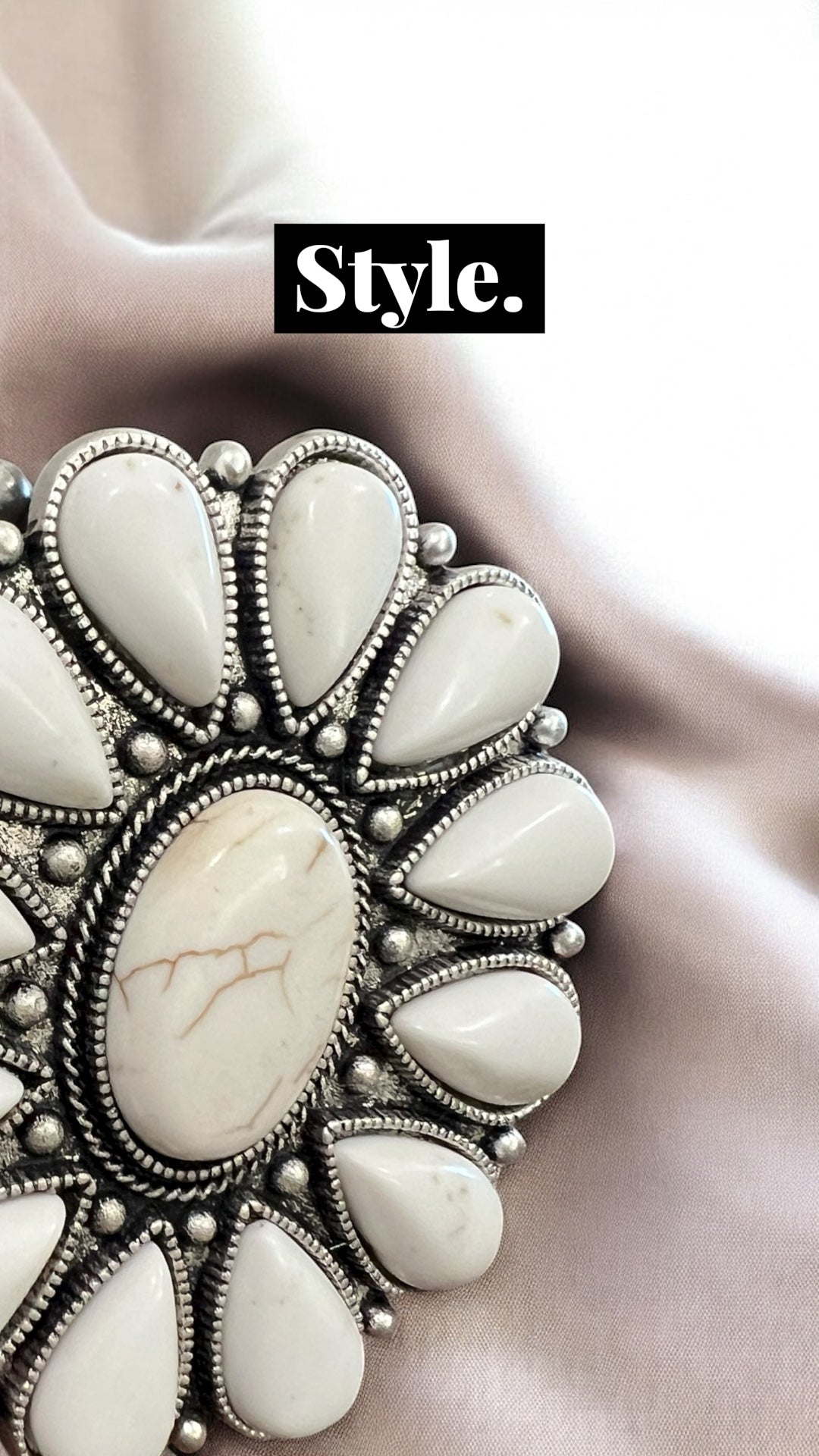 Very Big! Handmade 2-Strand Navajo White Turquoise Stretch Bracelet711046