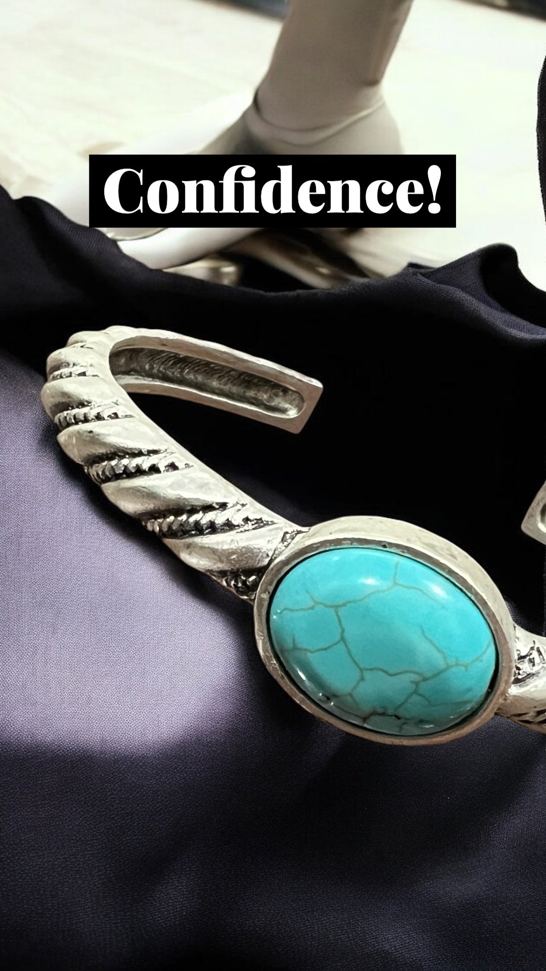 Turquoise Cuff Bracelet 711149
