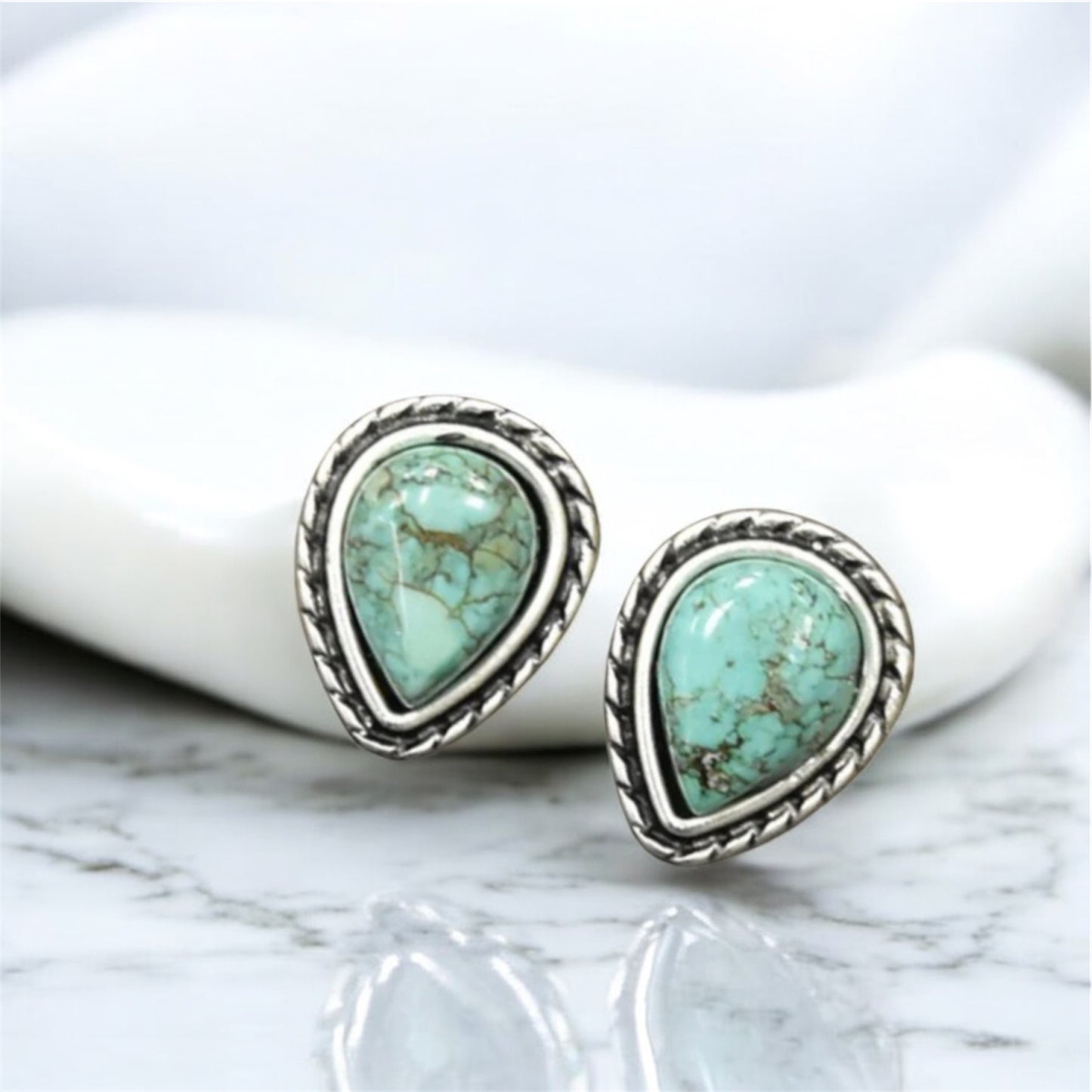 Drop Turquoise Stud Earrings (720957)