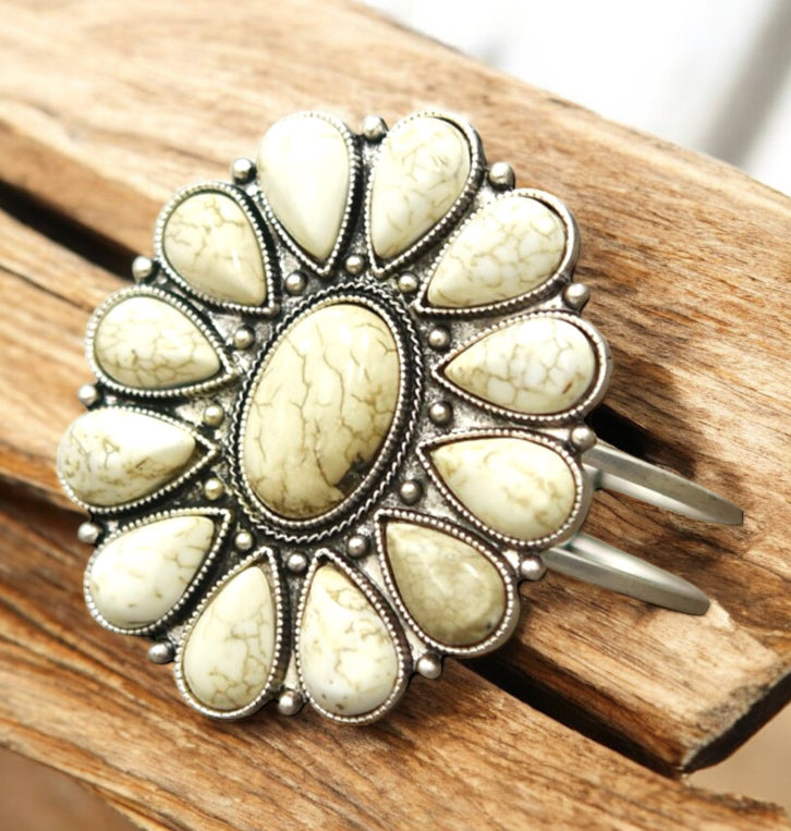 Natural White Turquoise Cuff Bracelet(710902)